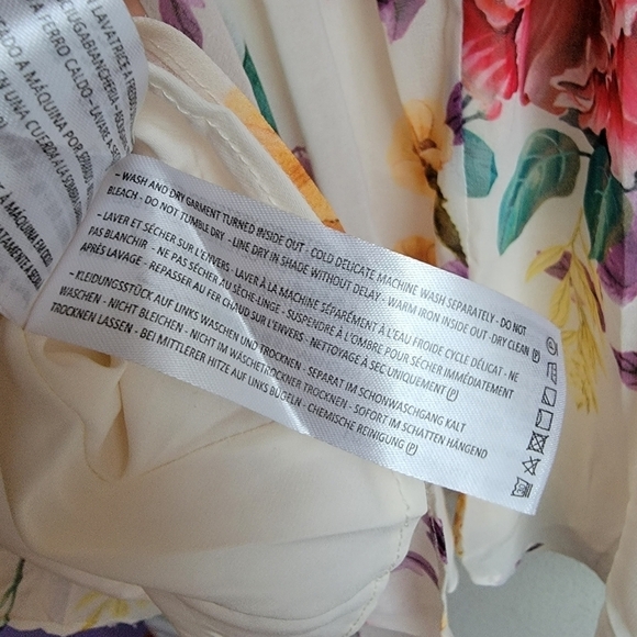 Keepsake About Us Longsleeve Floral Dress size 00 NWT - Picture 11 of 13